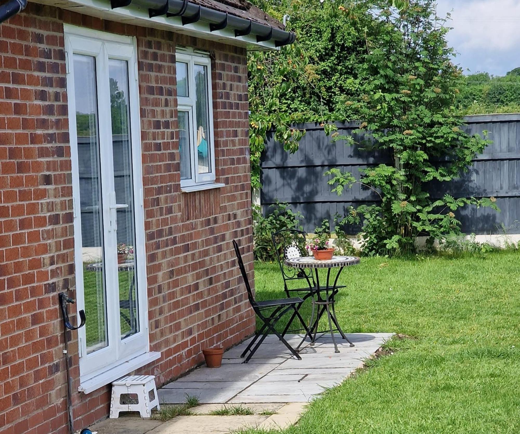 Hawarden Near Chester 外观 照片